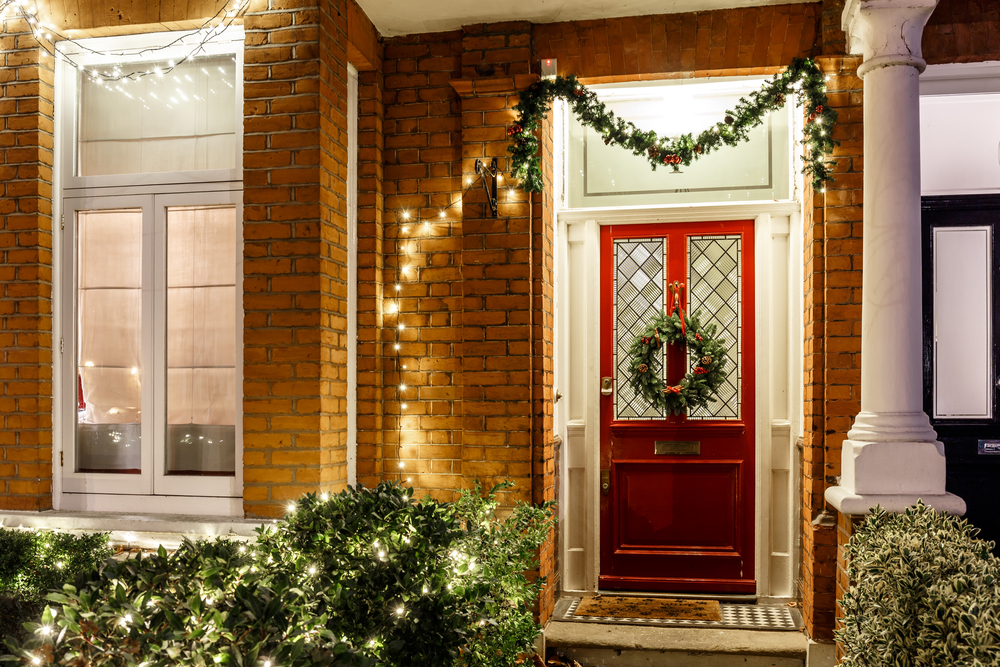 decorating your rental property for the holidays